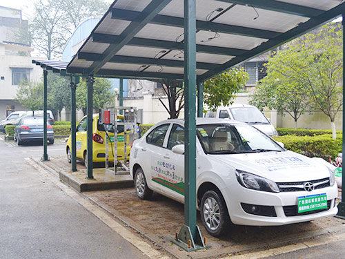 2018年中國(guó)新能源汽車(chē)電機(jī)電控市場(chǎng)現(xiàn)狀裝機(jī)量快速增長(zhǎng)